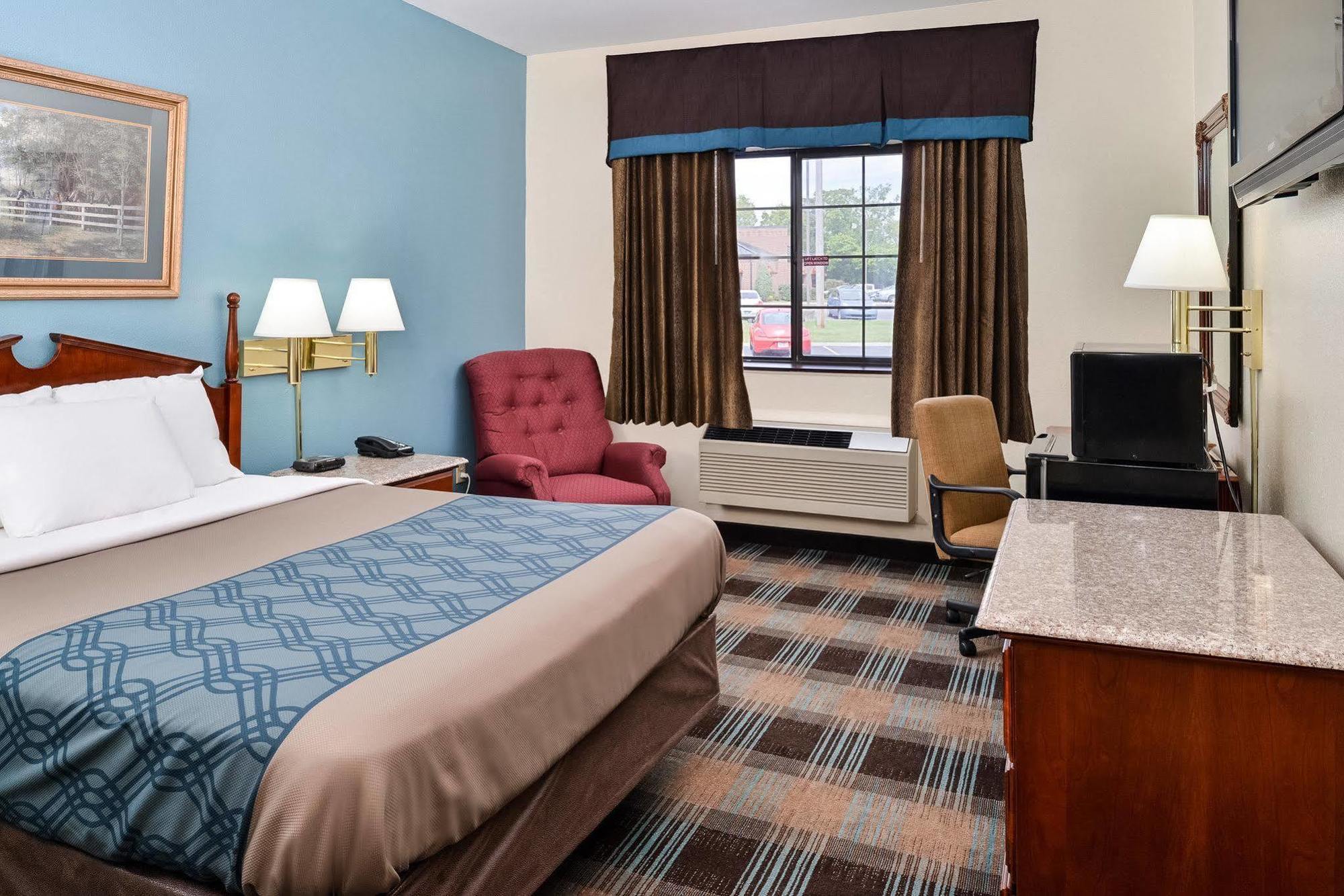 Econo Lodge Inn & Suites Shelbyville Extérieur photo